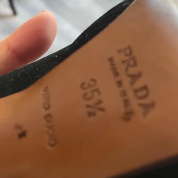 Prada pumps / heels - Picture 4 of 4